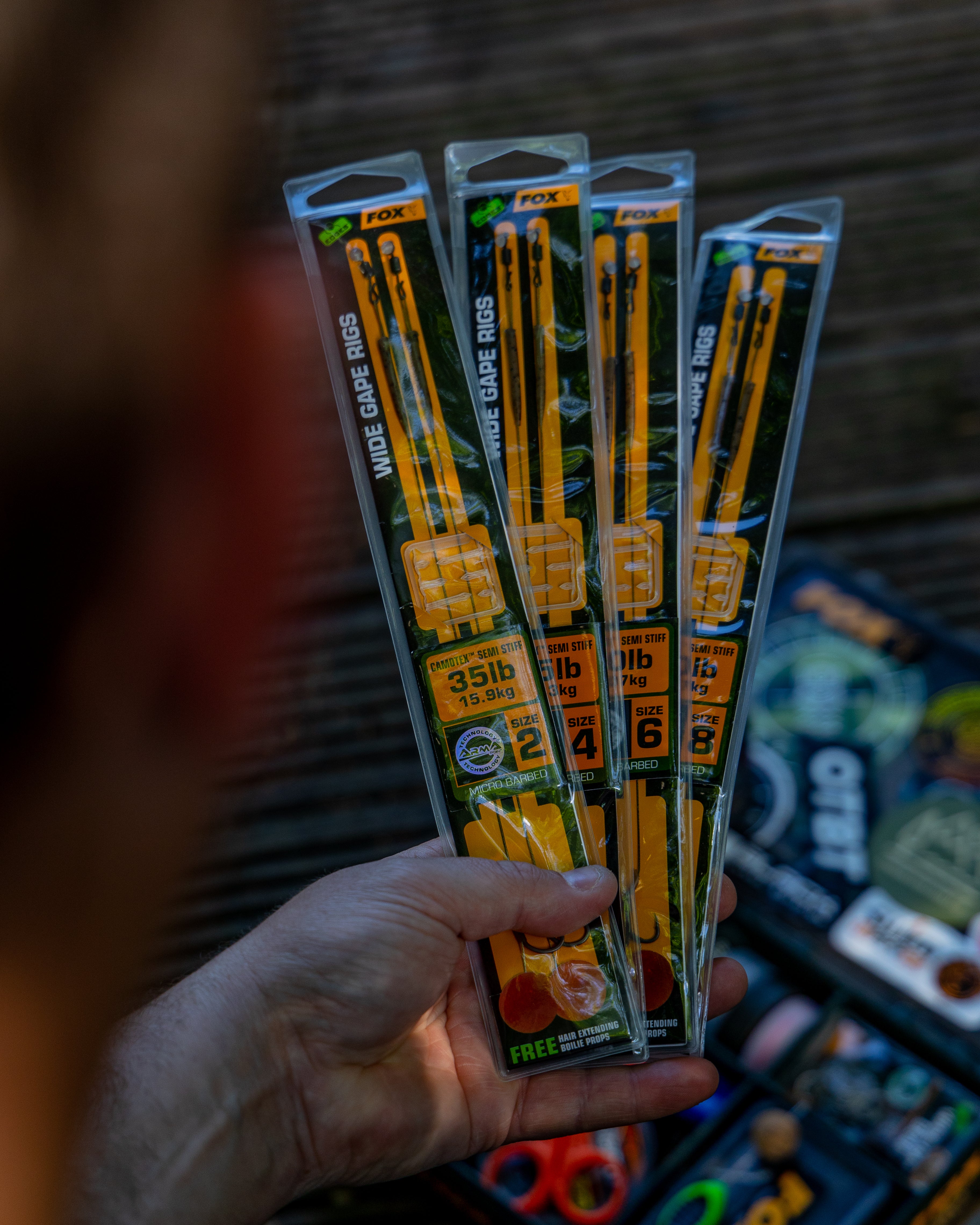 Fox - Edges Wide Gape Size 4 25lb Camotex Semi Stiff 2pcs