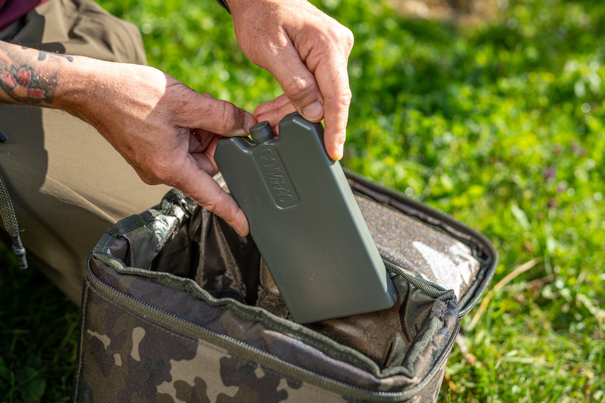 Korda - Compac Cool Bag Medium Dark Kamo
