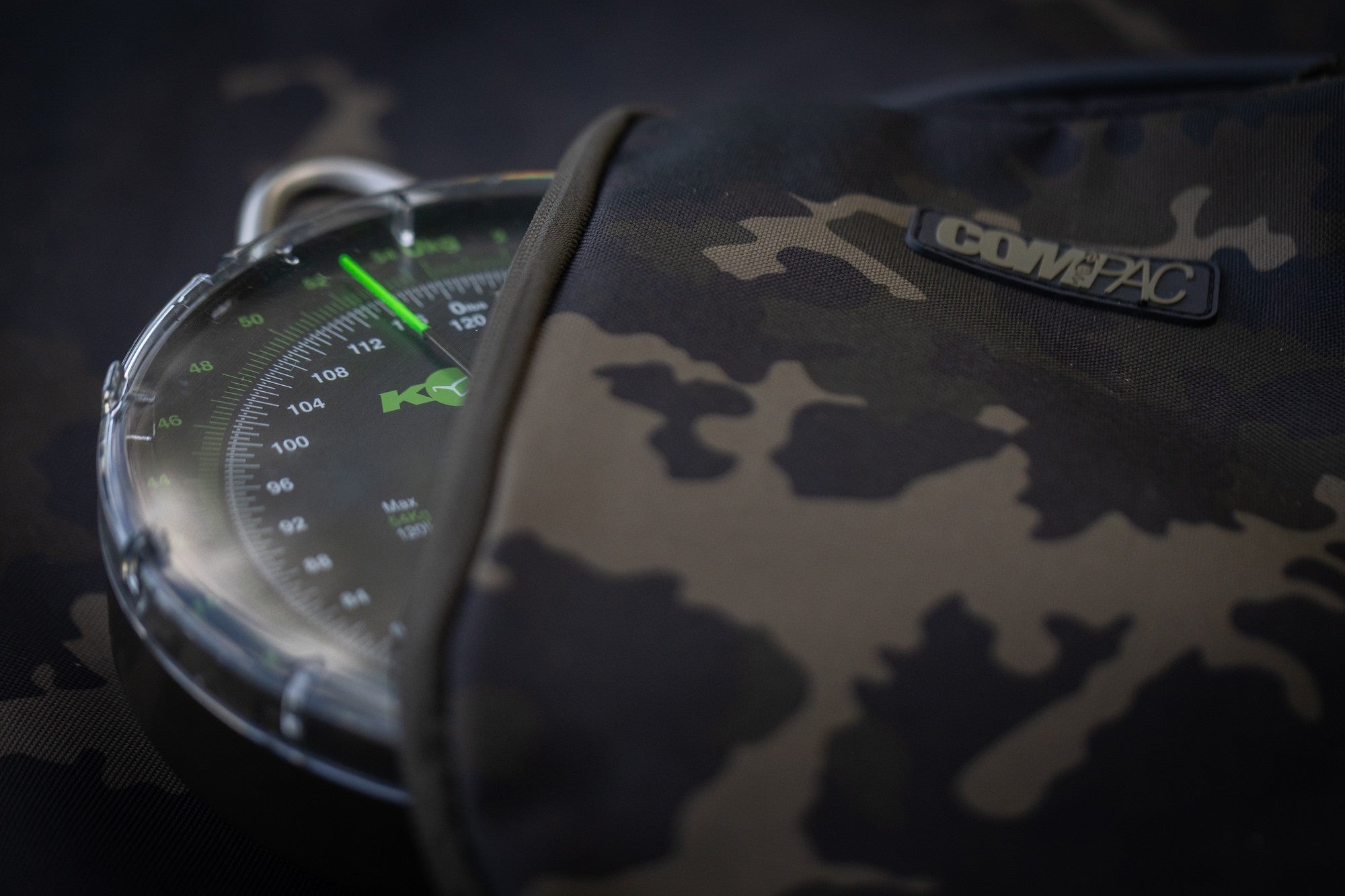 Korda - Compac Scales Pouch Dark Kamo